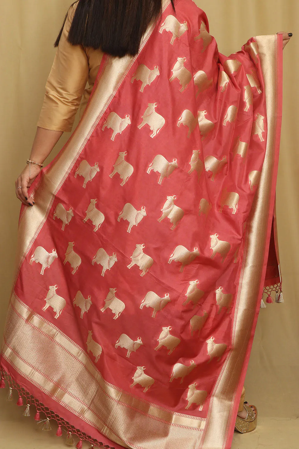 Stunning Pink Banarasi Silk Cow Design Dupatta - Elegant and Luxurious