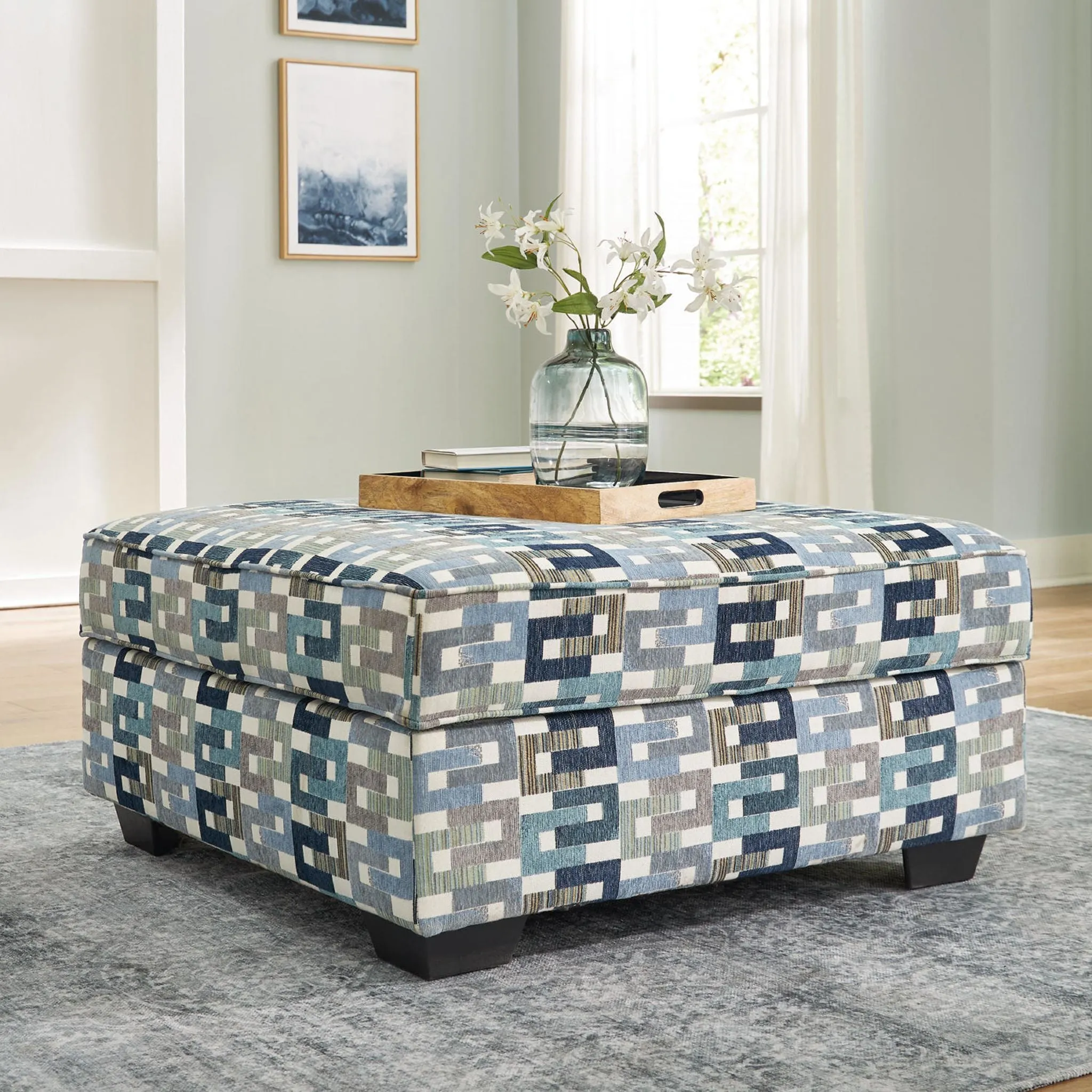 Valerano Ottoman with Storage